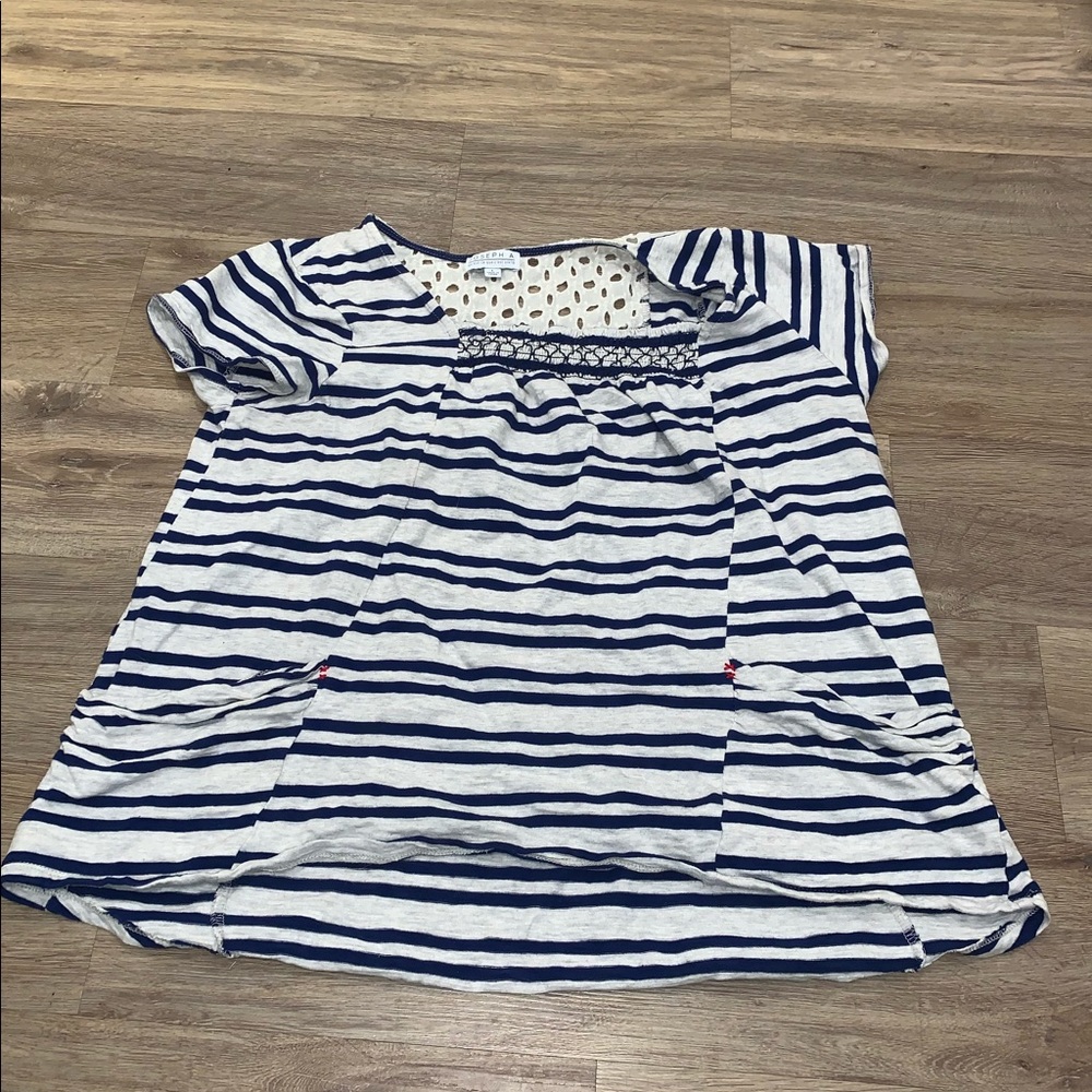 Joseph A. Top size large